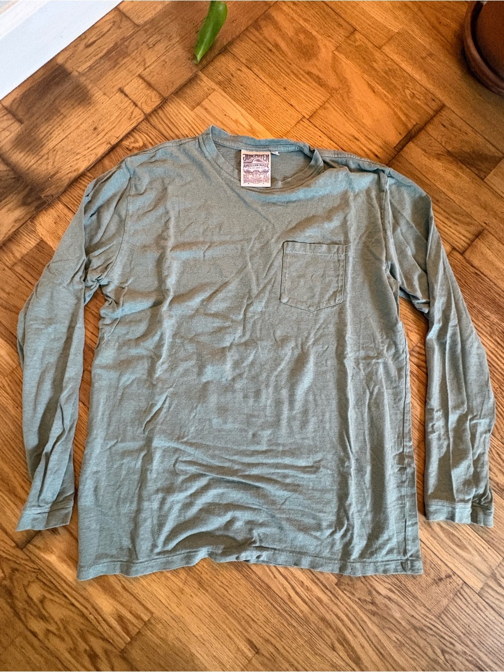 Jungmaven Men's Baja Long-Sleeve Pocket Tee in Sage